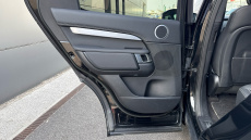 Land Rover Discovery 3.0 D300 Dynamic SE 5dr Auto Diesel Station Wagon